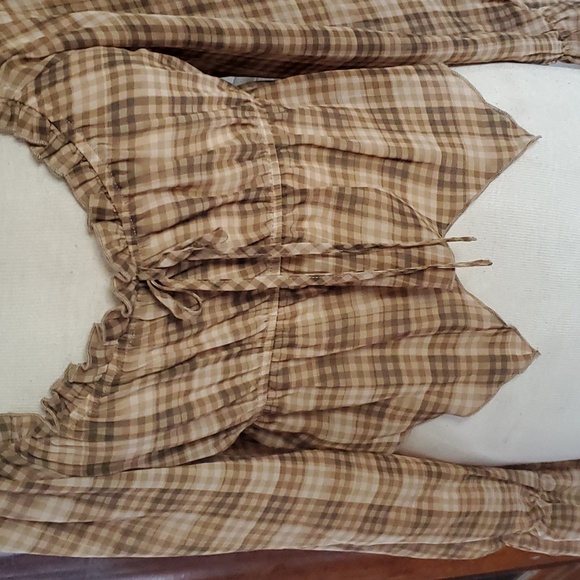 Charming plaid crop top CUTE! - Picture 8 of 10